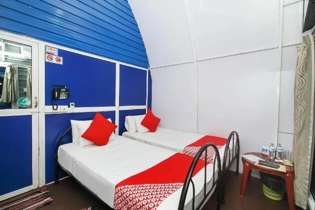 A4 Hostel Colombo Airport - Eco Lodge - Free Pickup & Drop Katunayaka